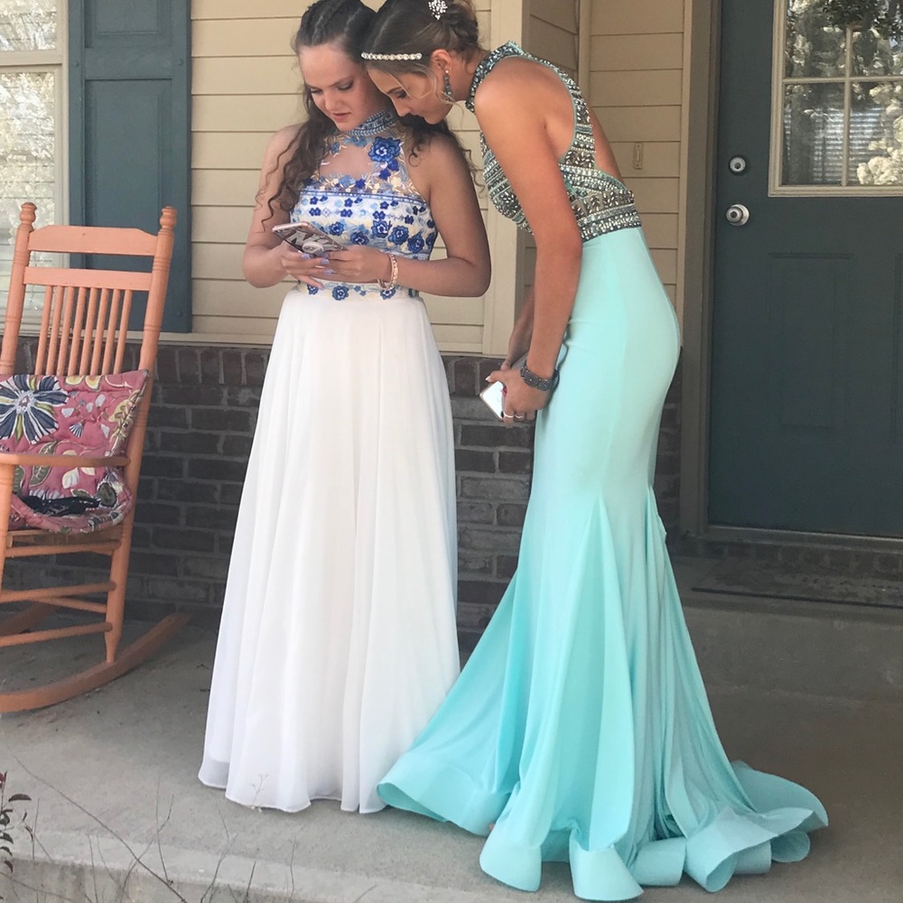 Prom dress